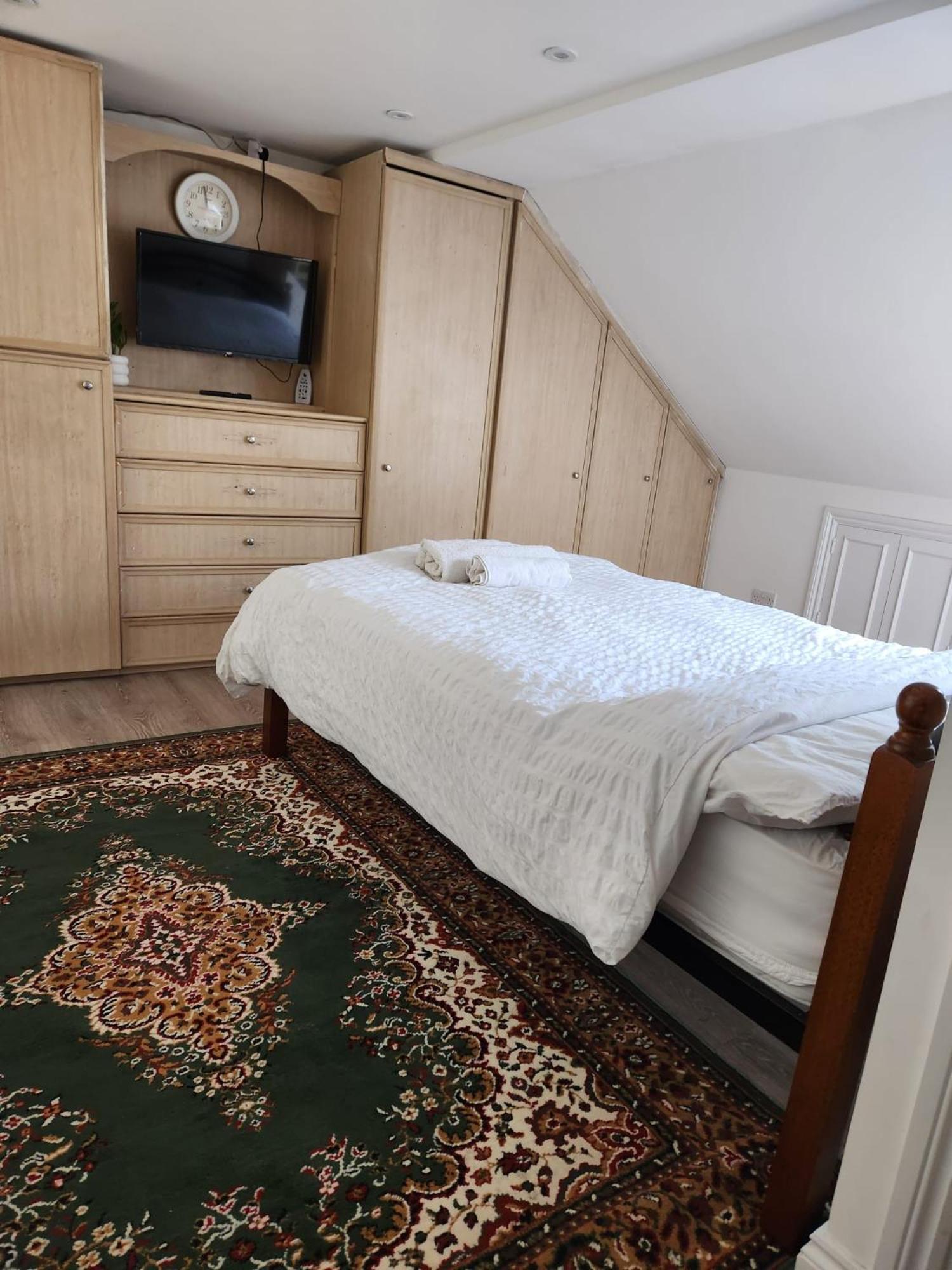 The London En-Suite Ilford Extérieur photo