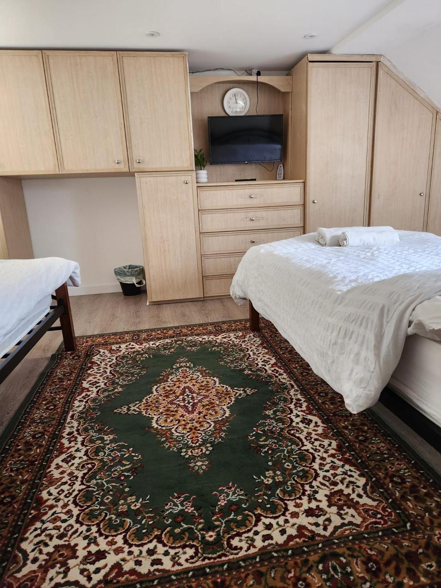 The London En-Suite Ilford Extérieur photo