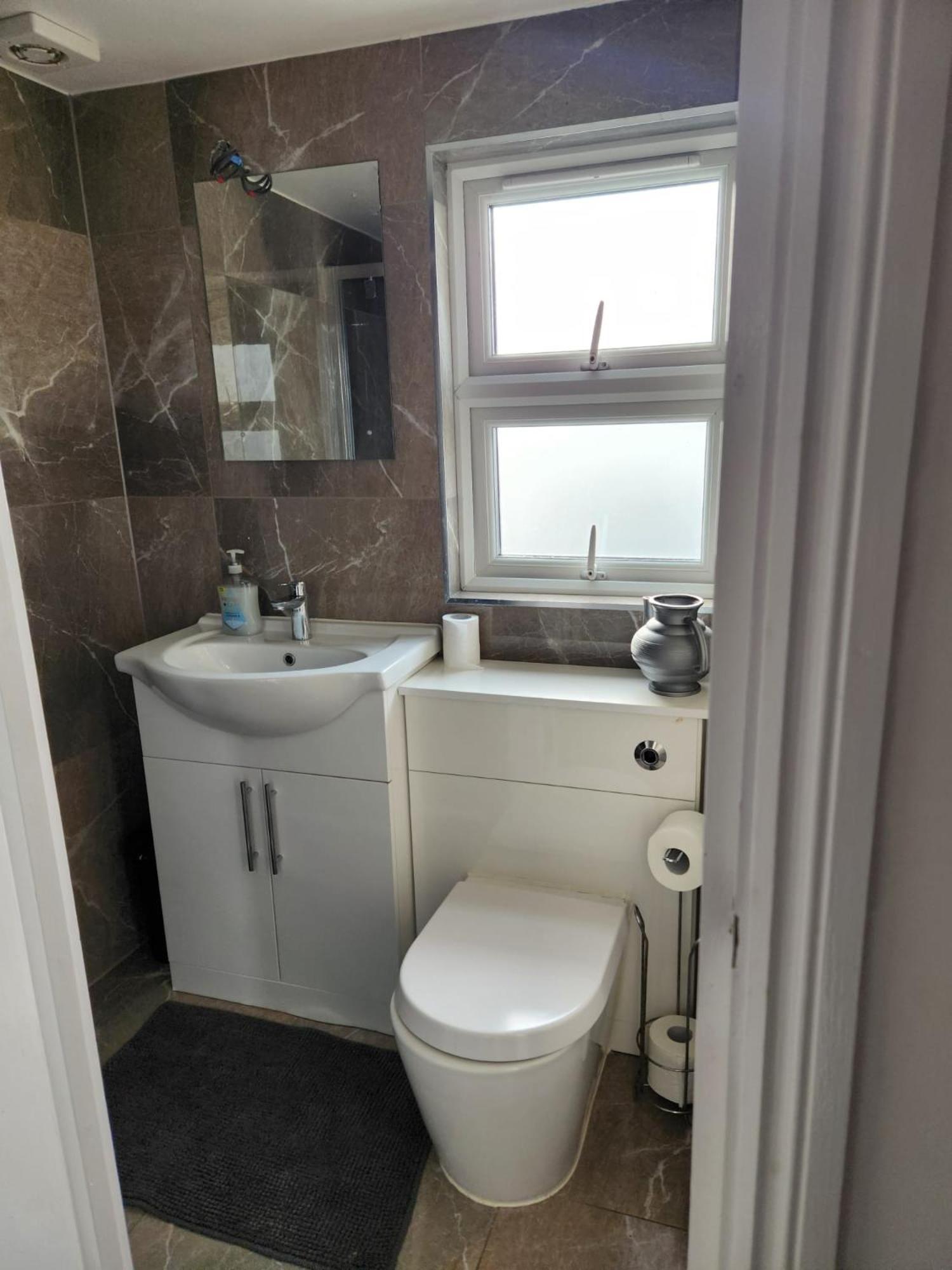 The London En-Suite Ilford Extérieur photo
